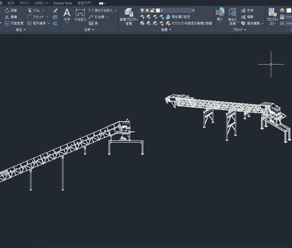 AutoCADの操作画面に表示された、ベルトコンベア機材の3Dワイヤーフレーム設計図。